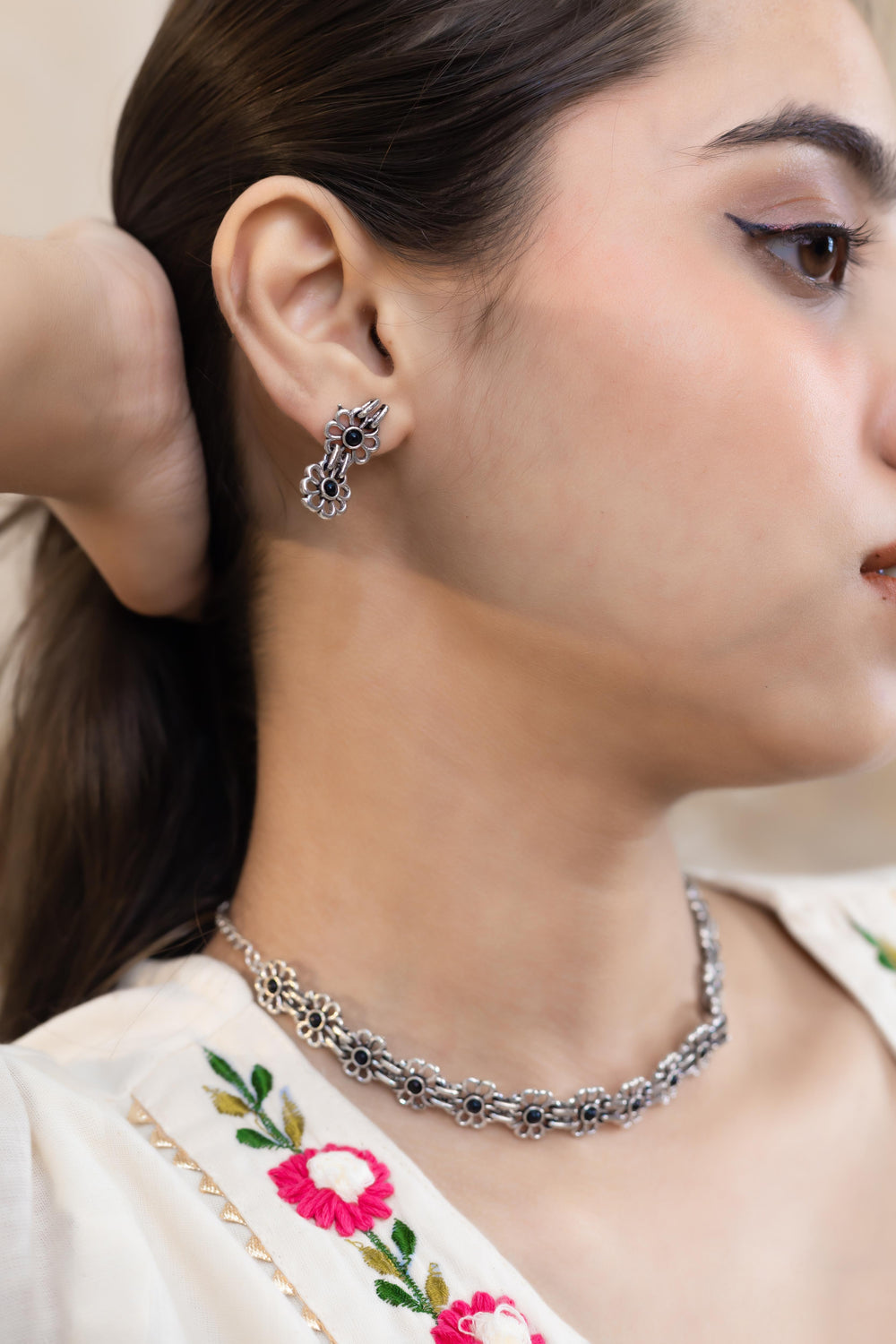 Black Beauty Necklace Set - Artyaah