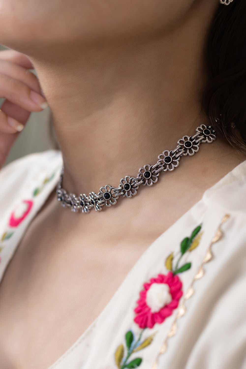 Black Beauty Necklace Set - Artyaah